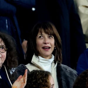 Un anniversaire en toute simplicité, de quoi remplir son coeur de femme et de maman !
Sophie Marceau - People des les tribunes de la coupe du Monde de Rugby France 2023 - Match de quart de finale "France-Afrique du Sud (28-29)" au Stade de France à Saint-Denis 15 octobre 2023. © Moreau-Jacovides/Bestimage