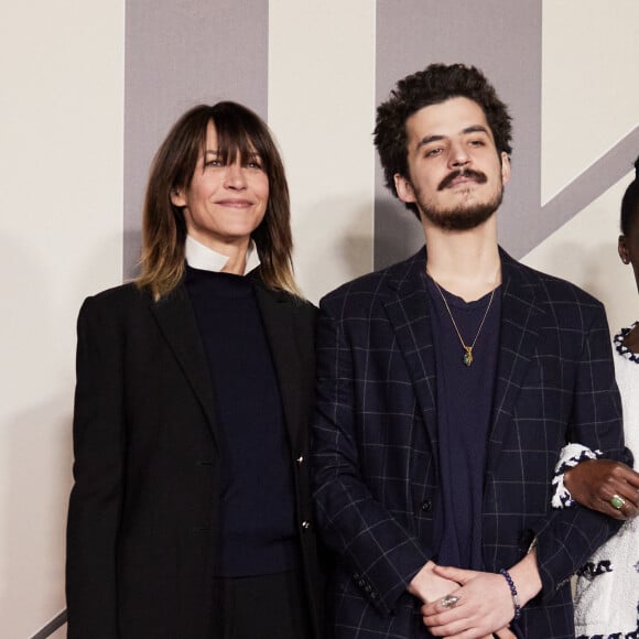 Exclusif - Sophie Marceau, son fils Vincent Żuławski, Eye Haïdara - Photocall de l'avant-première du film "Les Trois Mousquetaires : D'Artagnan" aux Invalides à Paris le 21 mars 2023. © Moreau / Jacovides / Guirec / Bestimage