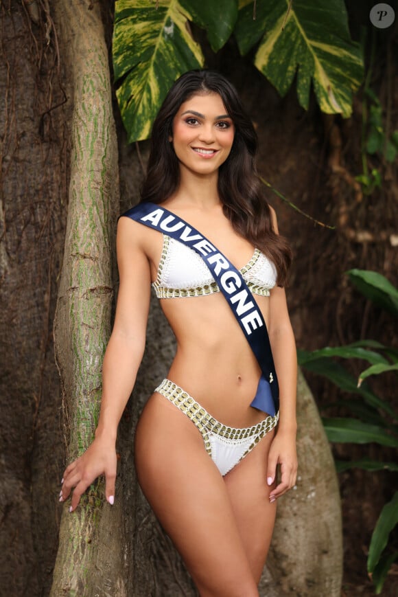 Romane Agostinho, Miss Auvergne, en maillot de bain, candidate pour l'élection de Miss France 2025.