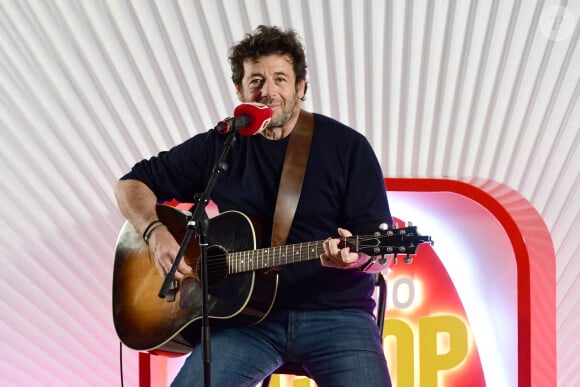 Exclusif - Patrick Bruel lors de la dictée, pour l'association ELA, au lycée Saint-Joseph à Lyon. Le 13 novembre 2024 © Romain Doucelin / Bestimage 