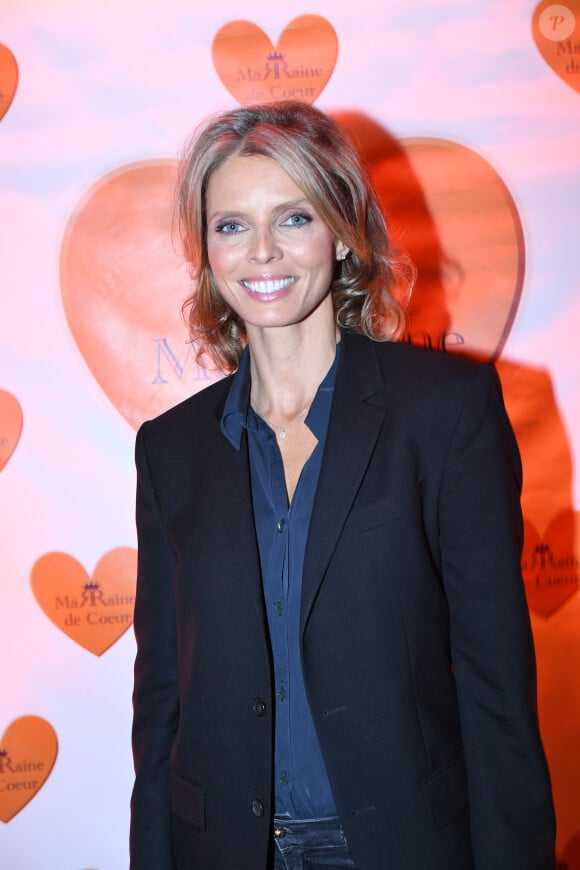 Elle participait avec Sylvie Tellier et d'autres célébrités lundi 25 novembre au gala de l'Association "Marraine De Coeur" au Fouquet's Barrière à Paris. 
Exclusif - Sylvie Tellier - Soirée de gala de l'Association "Marraine De Coeur" au Fouquet's Barrière à Paris le Lundi 25 Novembre 2024.