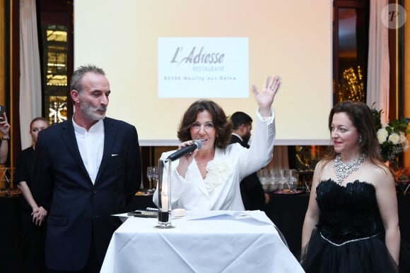 Exclusif - Pascal Sellem, Carla Morri, Guila Clara Kessous (Ambassadrice pour la paix de l'Unesco) - Soirée de gala de l'Association "Marraine De Coeur" au Fouquet's Barrière à Paris le Lundi 25 Novembre 2024.