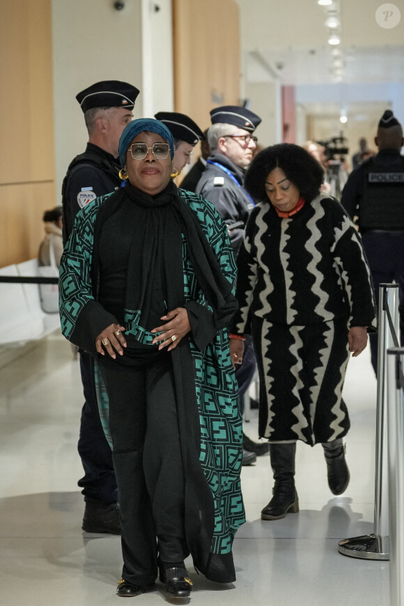 Moriba Yeo, mère de Paul Pogba, arrive au procès des amis d'enfance et du frère de Paul Pogba au tribunal correctionnel de Paris pour tentative d'extorsion de fonds envers l'ancien international de 31 ans en 2022. le 26 novembre 2024. Photo by Aurelien Morissard/ABACAPRESS.COM