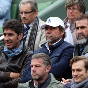 Joël, Jean-Marie et Eric Cantona Cantona dans les tribunes des internationaux de France de Roland Garros à Paris le 3 juin 2016. © Dominique Jacovides / Bestimage