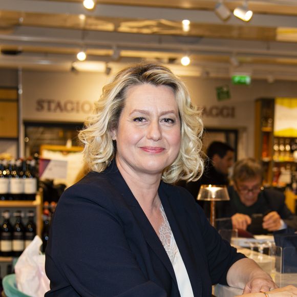 "Une situation privée très désagréable" 
Exclusif - Luana Belmondo - Luana Belmondo lors du lancement de son livre "Italia mia Luana cuisine Rome" et de l'annonce de la diffusion de la série d'émissions sur la chaîne TV My Cuisine, au restaurant l'Osteria del Vino du marché spacieux Eataly Paris Marais à Paris. © Tiziano Da Silva - Pierre Perusseau/Bestimage 