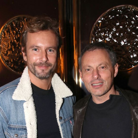 Mais il l'a cachée durant plusieurs années
Exclusif - Marc-Olivier Fogiel et son mari François Roelants - Personnalités à la première représentation du show de A.Sublet "Tous les risques n'auront pas la saveur du succès" au Théâtre Antoine à Paris. Le 13 novembre 2023 © Bertrand Rindoff / Bestimage 