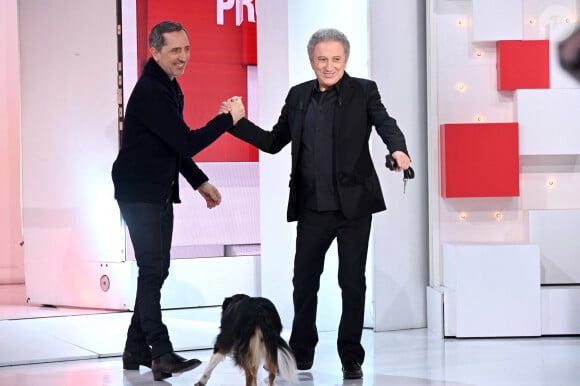 Exclusif - Gad Elmaleh et Michel Drucker - Enregistrement de l'émission "Vivement Dimanche prochain" présentée par M.Drucker et diffusée le 30 janvier 2022 sur France 2. Le 21 janvier 2022 © Guillaume Gaffiot / Bestimage 