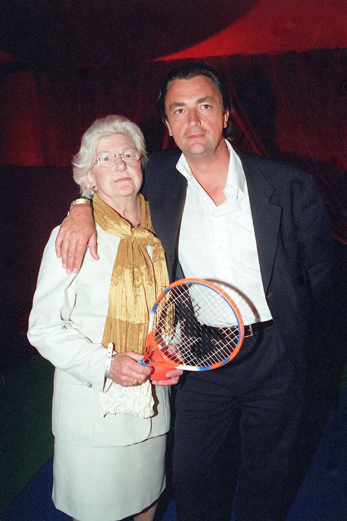 Photo : Henri Leconte avec sa mère, soirée Roland Garros au club de l ...