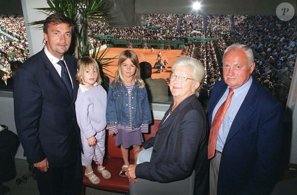 Henri Leconte et ses parents, remise de la coupe, tournoi de Roland Garros en 2001.