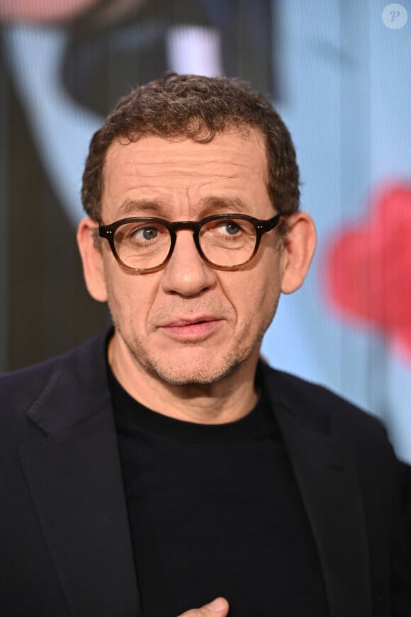 Exclusif - Dany Boon lors de l'enregistrement de l'émission "Vivement Dimanche" au Studio Gabriel et diffusée sur France 3 le 1er décembre 2024. © Guillaume Gaffiot / Bestimage 