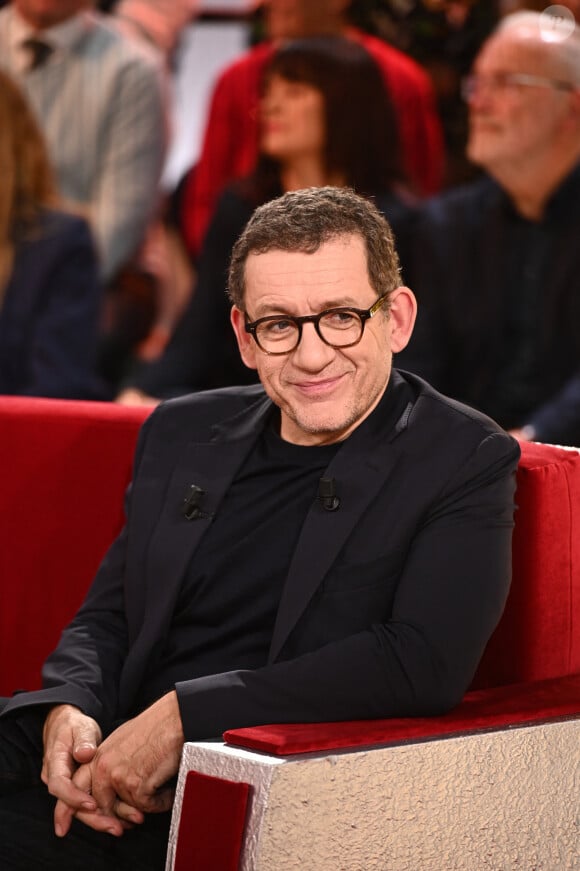 Exclusif - Dany Boon lors de l'enregistrement de l'émission "Vivement Dimanche" au Studio Gabriel et diffusée sur France 3 le 1er décembre 2024. © Guillaume Gaffiot / Bestimage 