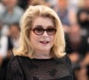 "On aurait pu faire, beaucoup plus tard, des films ensemble... Moi, j'adore ma soeur", a expliqué Catherine Deneuve à Pierre Lescure.
Catherine Deneuve au festival de Cannes International Film Festival in Cannes, le 22 mai 2024.