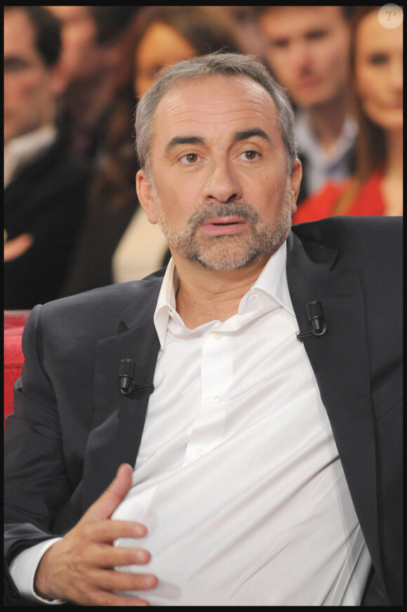 Antoine Duléry lors de l'enregistrement de l'émission Vivement Dimanche diffusée le 4 avril 2010 sur France 2