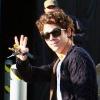 Nick Jonas arrive, sans ses frères, aux Hollywood Showbiz Studios, vendredi 2 avril.