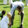 Barack Obama, Michelle, et leurs filles Sasha et Malia, ont accueilli de nombreux invités à la Maison Blanche pour le lundi de Pâques. 5/04/2010