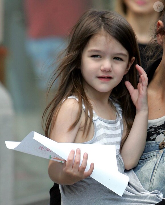 Katie Holmes et sa fille Suri à New York, le 8 avril 2010