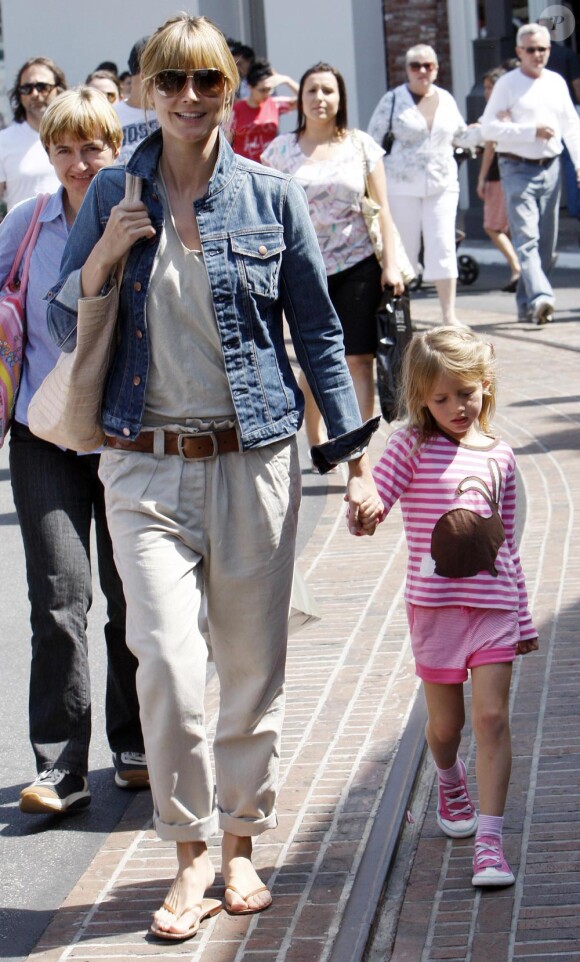 Heidi Klum et ses enfants à Los Angeles le 18 avril 2010