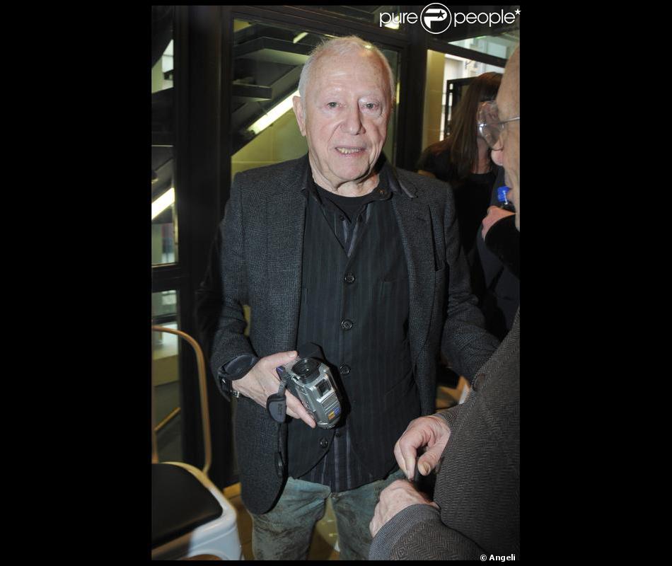Maurice Renoma lors de la soirée à la boutique Renoma à Paris pour la présentation des photographies de 10 photographes qui racontent les Rolling Stones de 1964 à 2006 