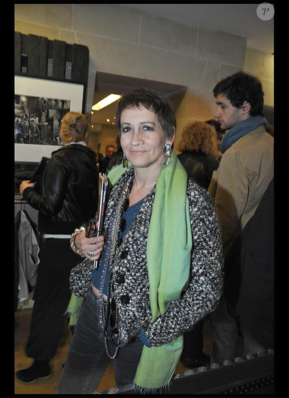 Caroline Loeb lors de la soirée à la boutique Renoma à Paris pour la présentation des photographies de 10 photographes qui racontent les Rolling Stones de 1964 à 2006