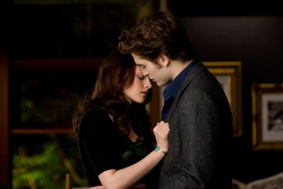 Kristen Stewart et Robert Pattinson dans Twilight II