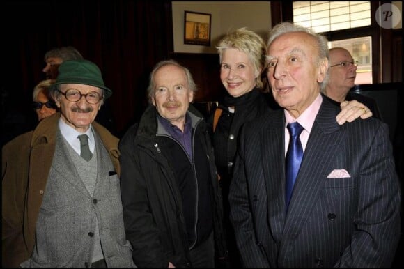 Zanini, Popeck, Danièle Gilbert et Robert Cassel lors des 49ème Mondial La Marseillaise à pétanque pour les Salvadors (6 mai 2010)