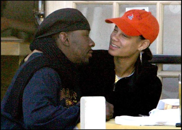 Bobby Brown avec sa fiancée Alicia Etheridge en février 2007