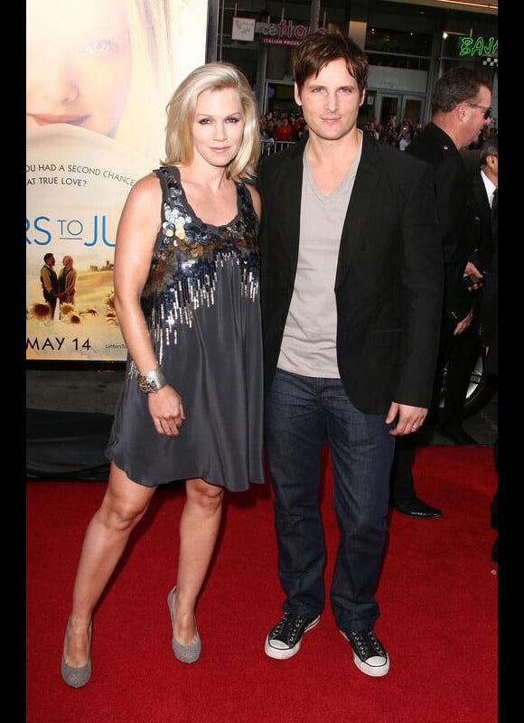 Jennie Garth et son mari Peter Facinelli lors de la première du film Letters to Juliet à Hollywood le 11 mai 2010