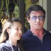 Sylvester Stallone se promène à Beverly Hills avec ses enfants le 12 mai 2010 