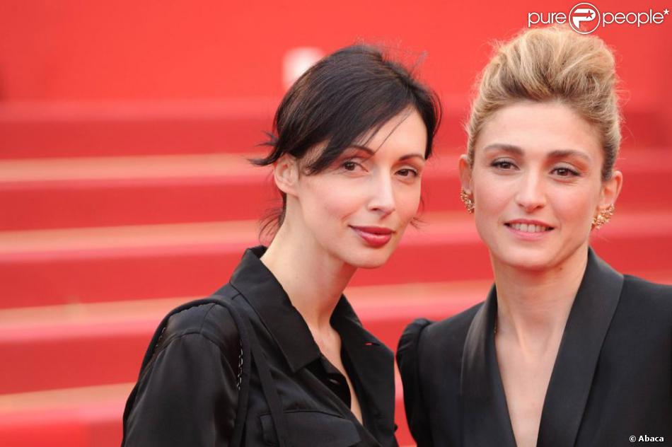 Geraldine Maillet Et Julie Gayet A L Occasion De La Projection Du Film La Princesse De Montpensier Au 63e Festival De Cannes 16 05 2010 Purepeople