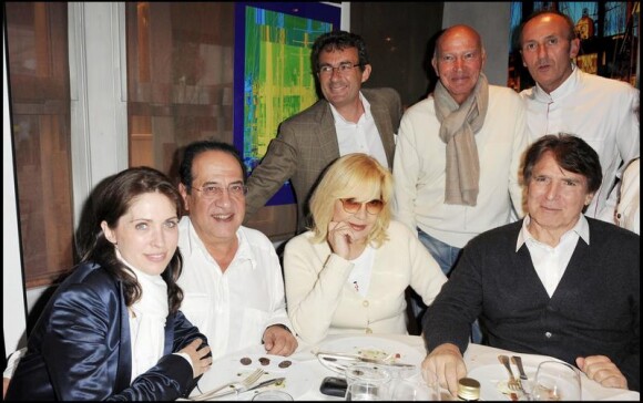 Isabelle Bouysse, Jean-Luc Azoulay, Sylvie Vartan et Tony Scotti, au premier plan lors de la soirée Fête du Printemps à Neuilly, le 29 mai 2010