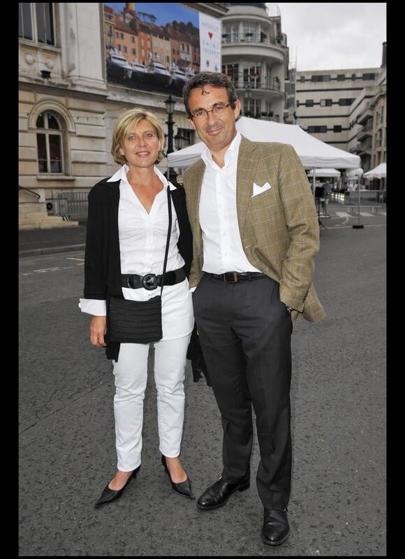 Jean-Christophe Fromentin, maire de Neuilly, et son épouse lors de la Fête du Printemps, le 29 mai 2010