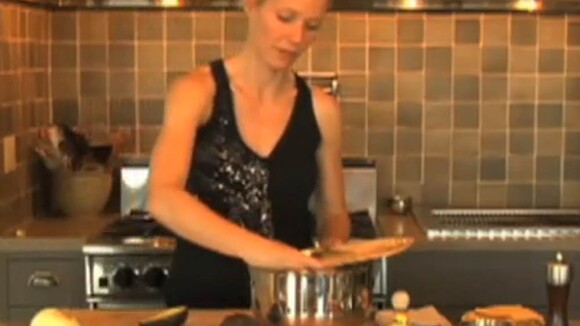 Gwyneth Paltrow : quand l'actrice joue à la ménagère, elle est irrésistible !