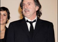 Découvrez Daniel Auteuil dans un fauteuil roulant et soigné par l'hilarant Omar !