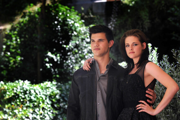 Taylor Lautner et Kristen Stewart lors du photocall de Twilight 3 à Rome le 17 juin 2010