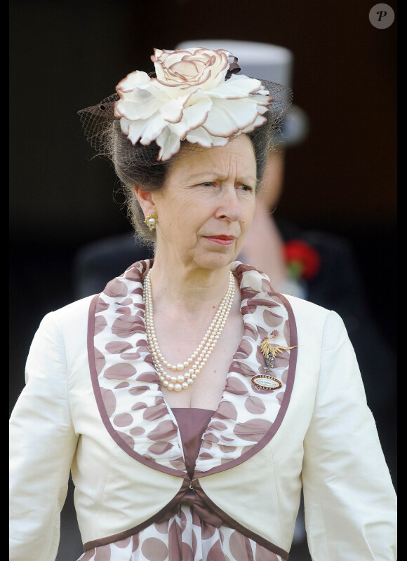 La Princesse Anne lors du festival de chapeaux incroyables lors de la troisième journée du Royal Ascot 2010, en Angleterre dans le Berkshire, le 17 juin 2010