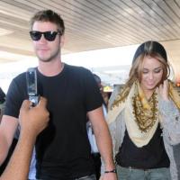 Miley Cyrus, folle de son chéri Liam Hemsworth : l'amour la rend rayonnante !