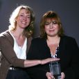 Pascale Osterrieth et Michèle Bernier ont reçu le Trophée Marianne 2010 durant le Salon du Timbre