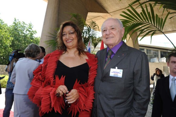 Pierre Bergé et Zaha Hadid, siège de l'Unesco, à Paris, le 24 juin 2010