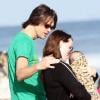 Jim Carrey partage un moment de complicité avec sa fille Jane et son petit-fils Jackson Riley lors du 4 juillet 2010 dans sa demeure à Malibu