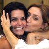 Angie Harmon fait du shopping avec une amie (3 juillet 2010 à Los Angeles)