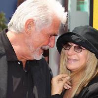Barbra Streisand et son mari James Brolin, Sugar Ray Leonard en famille, tous fans de comédie musicale !