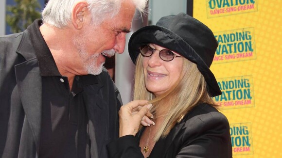 Barbra Streisand et son mari James Brolin, Sugar Ray Leonard en famille, tous fans de comédie musicale !