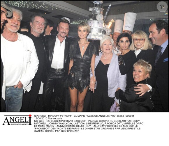 Photos Exclusives, interdiction de reproduction : L'anniversaire de Johnny Hallyday organisé par sa femme Laeticia, un pur moment de bonheur !