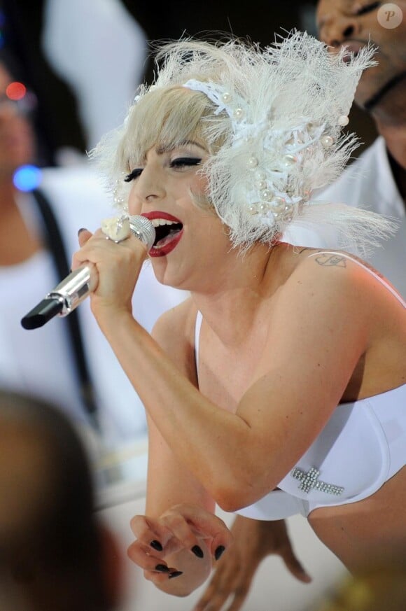 Lady Gaga s'attire les foudres des fans des Beatles... et de la chanteuse allemande Nina Hagen.