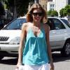 AnnaLynne McCord : La starlette hollywoodienne raffole du fameux pantalon blanc, elle en a de toutes les sortes, et les porte régulièrement.