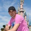 Le champion du monde de football David Villa se rend à Disneyland Paris, à Marne-la-Vallée, lundi 19 juillet.