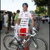 Jean Galfione lors de l'Etape du coeur du Tour de France, entre Bordeaux et Pauillac, au profit de l'association Mécénat Chirurgie Cardiaque le 24 juillet 2010