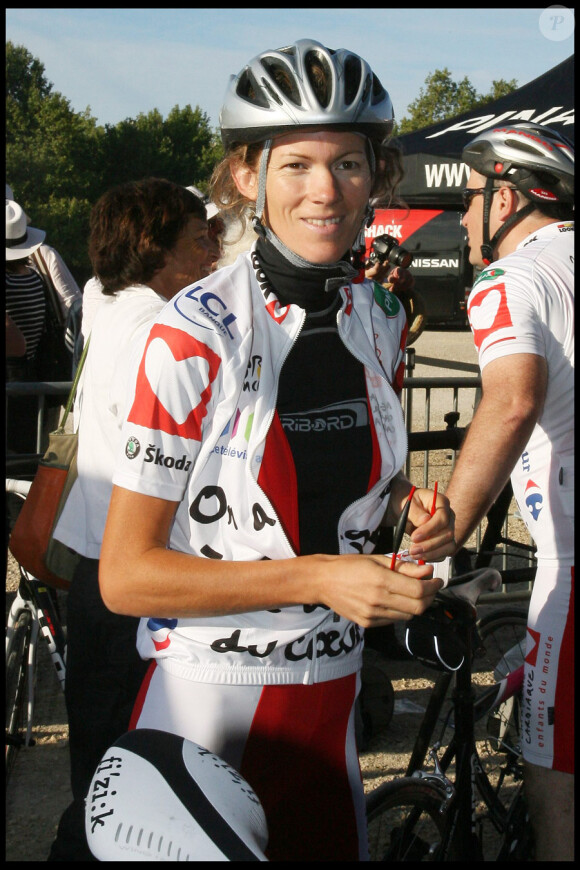 Magali Le Floch' lors de l'Etape du coeur du Tour de France, entre Bordeaux et Pauillac, au profit de l'association Mécénat Chirurgie Cardiaque le 24 juillet 2010
