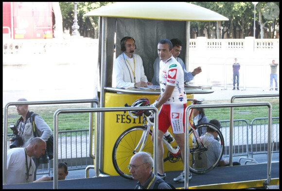 Richard Virenque lors de l'Etape du coeur du Tour de France, entre Bordeaux et Pauillac, au profit de l'association Mécénat Chirurgie Cardiaque le 24 juillet 2010