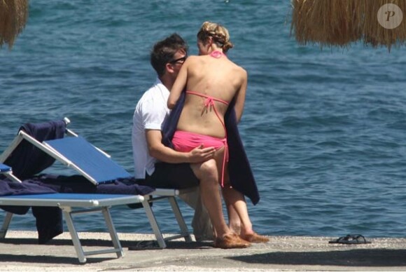 Josh Hartnett et sa ravissante Sophia Lie, lors du 8e Festival Music & Cinema, sur l'île d'Ischia, en Italie, le 17 juillet 2010.